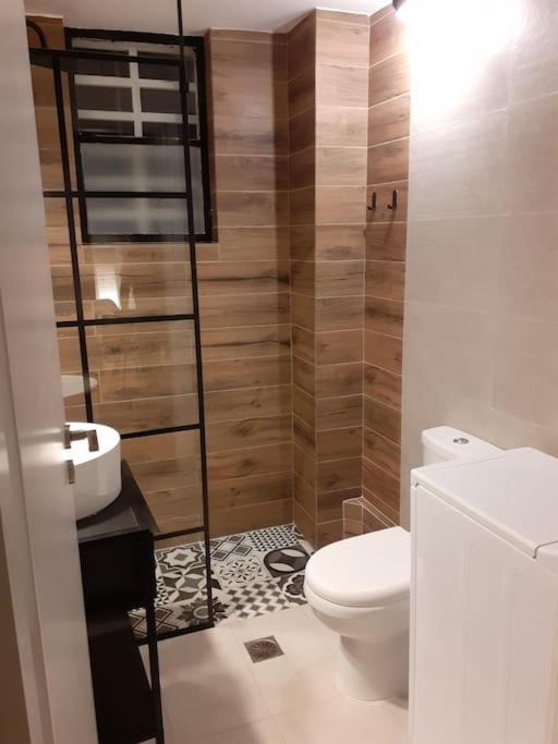 Μοντέρνο Διαμέρισμα - Stylish Appartment Loutraki Ngoại thất bức ảnh